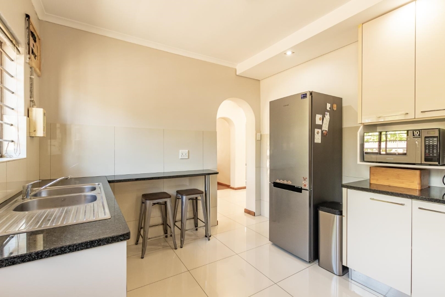 To Let 3 Bedroom Property for Rent in Claremont Western Cape